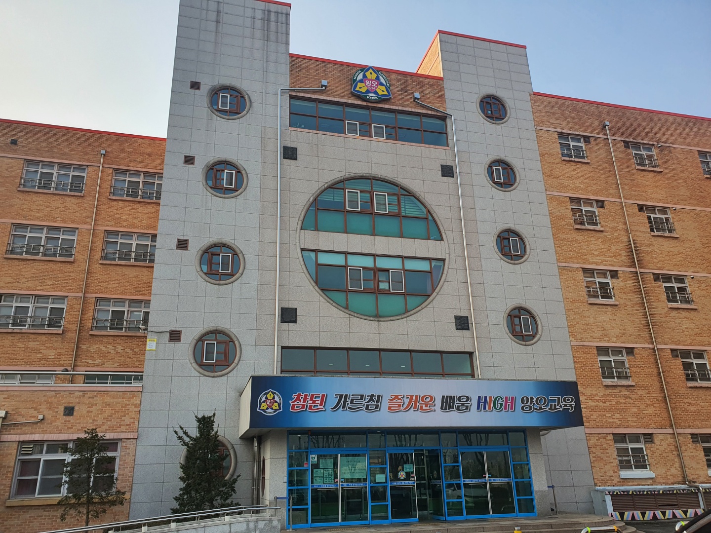 2040849389_D2t4UXiO_d4955aa1795d48d427b43431c59f9f56ffcac3b1.jpg 이미지크게보기